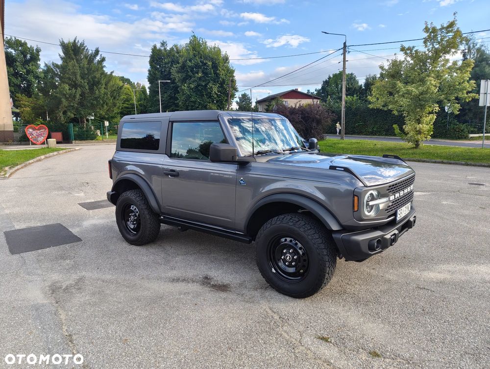Ford Bronco - 16