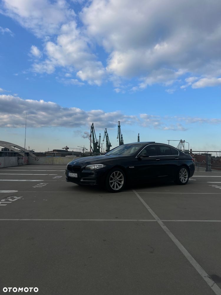 BMW Seria 5 535i xDrive - 11