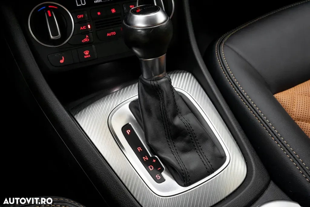Audi Q3 2.0 TDI Quattro Stronic Design - 31