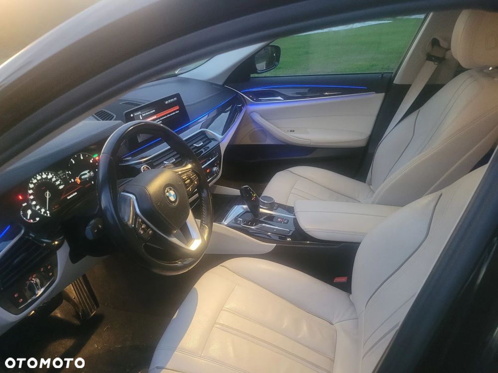 BMW Seria 5 520d Luxury Line - 4