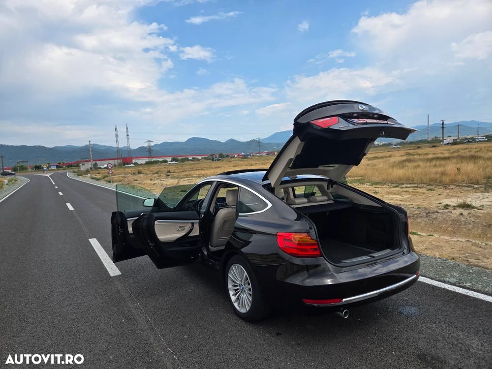 BMW Seria 3 320d xDrive Aut. Luxury Line - 30