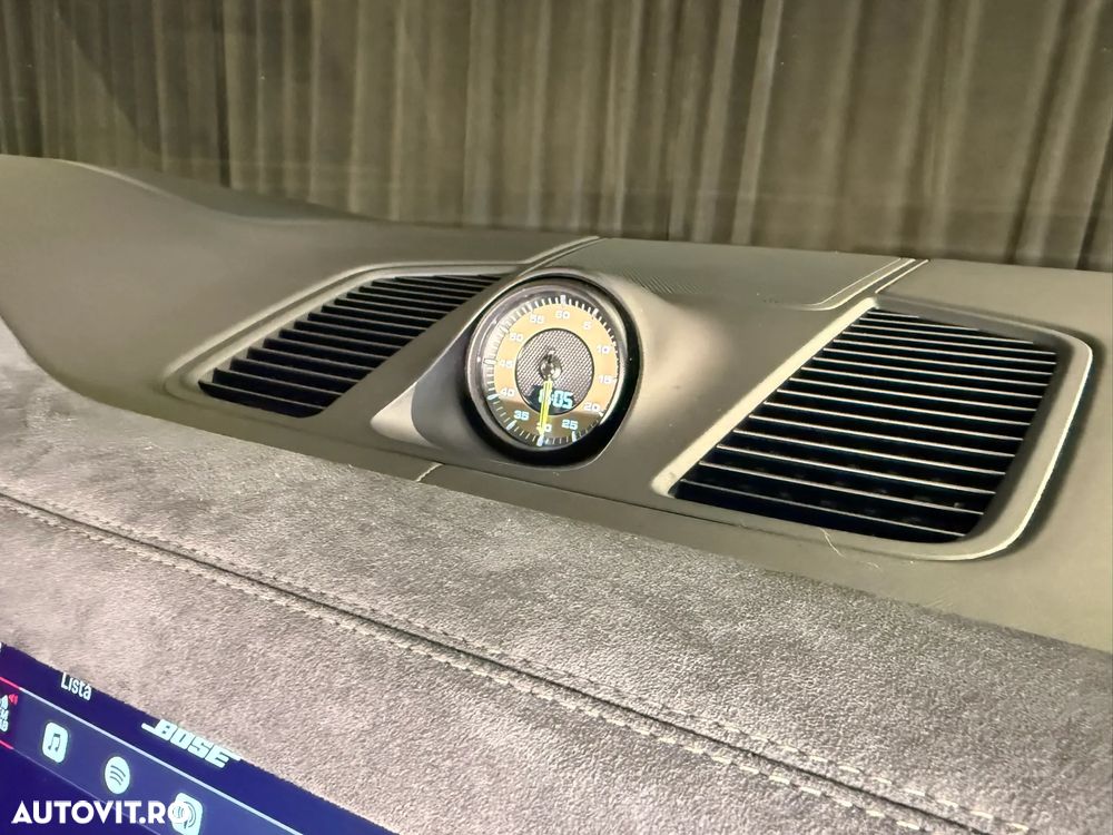 Porsche Cayenne Coupe - 38