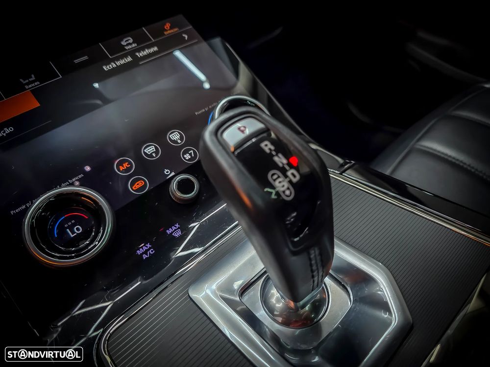 Land Rover Range Rover Evoque P300e R-Dynamic SE - 46