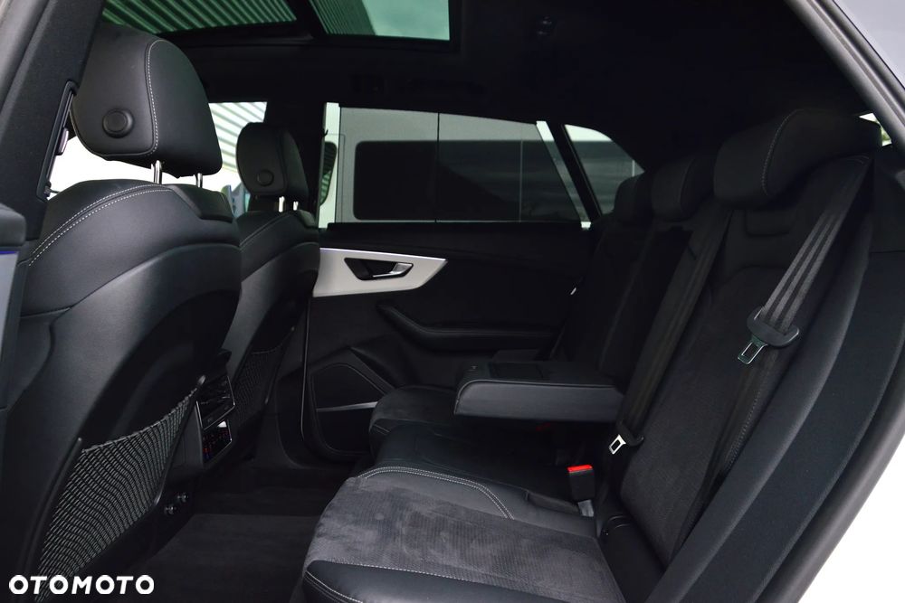 Audi Q8 55 TFSI mHEV Quattro Tiptronic - 16