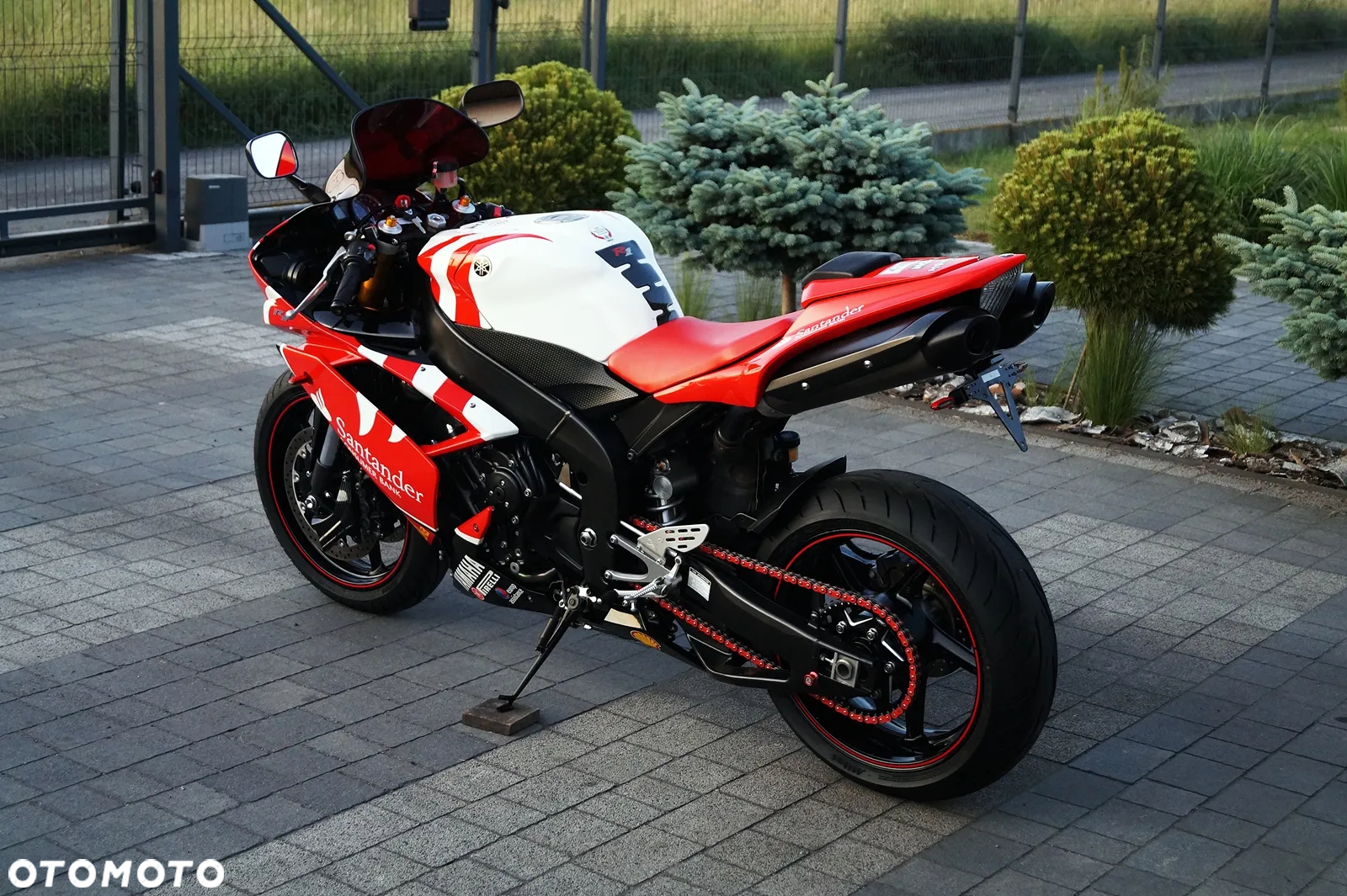 Yamaha R1 - 9