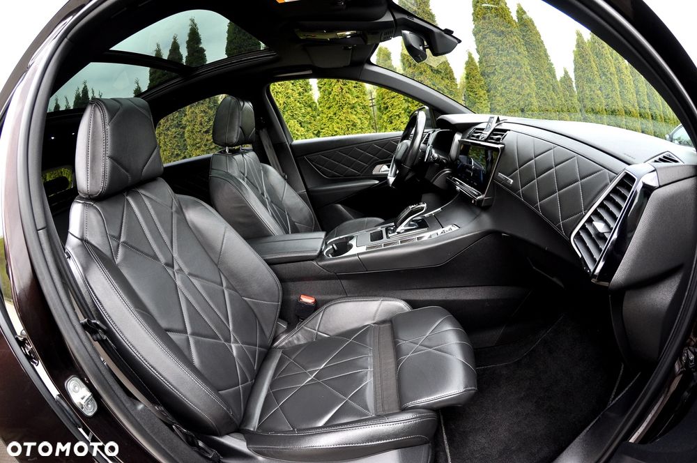 DS Automobiles DS 7 Crossback - 32