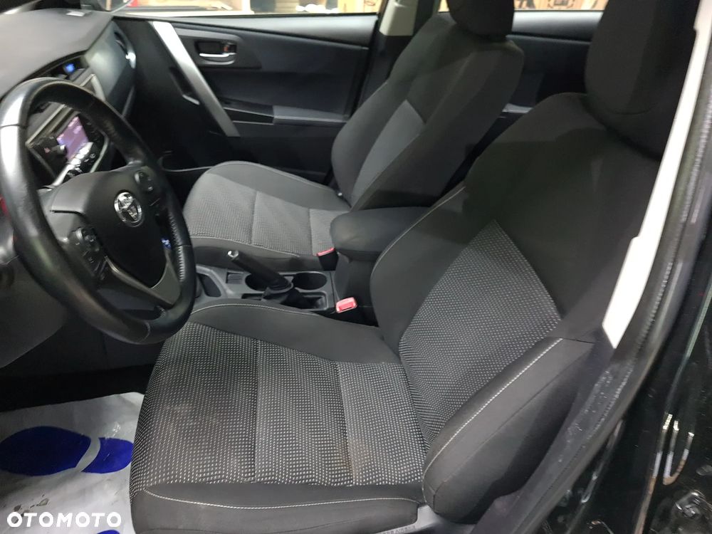 Toyota Auris 1.8 HSD Prestige NAVI - 33
