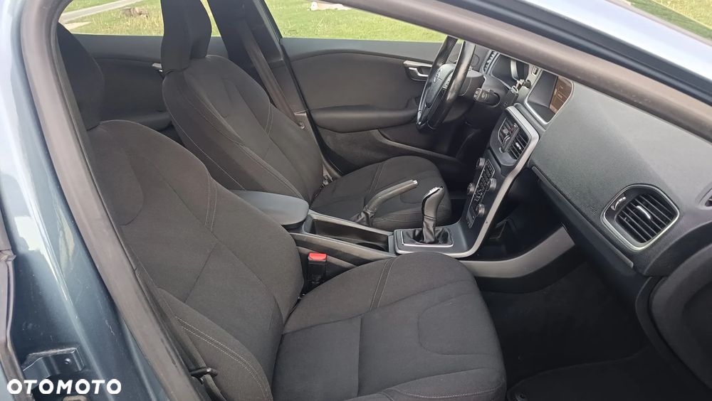 Volvo V40 - 10