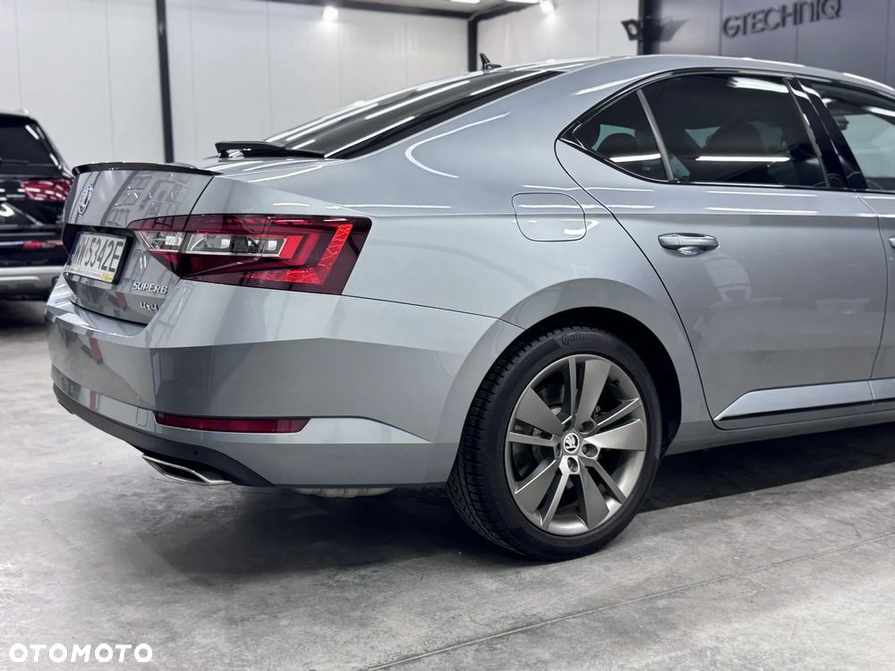 Skoda Superb 2.0 TSI 4x4 Sportline DSG - 6