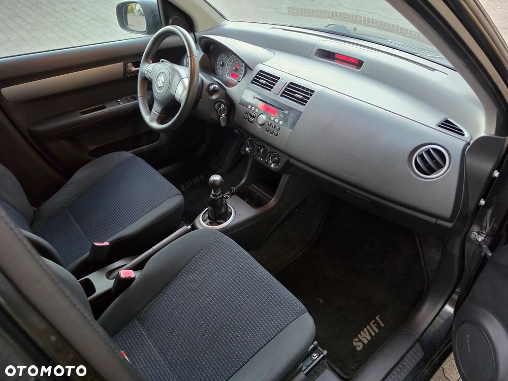 Suzuki Swift 2009 photo 4