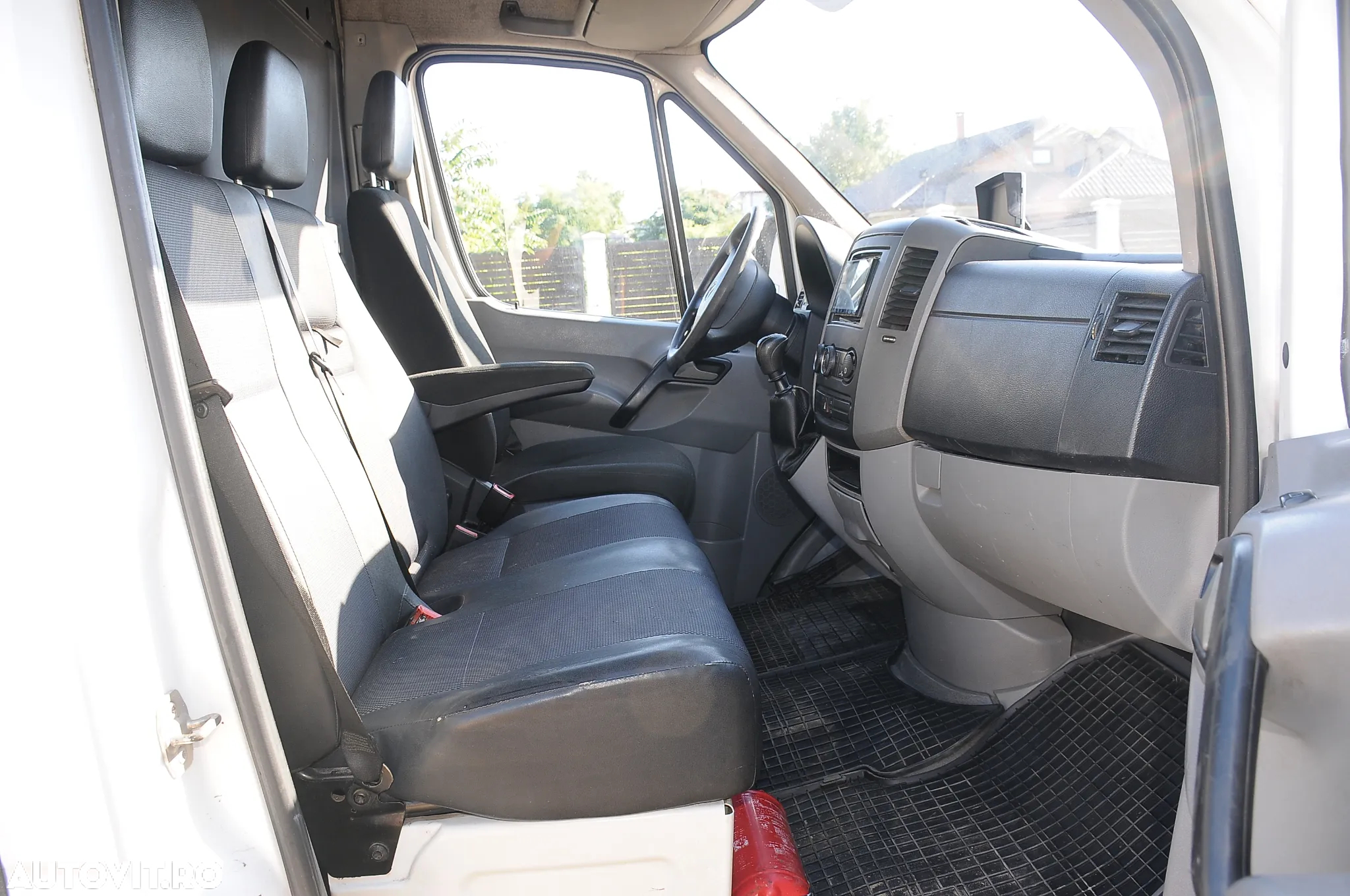Mercedes-Benz Sprinter - 11