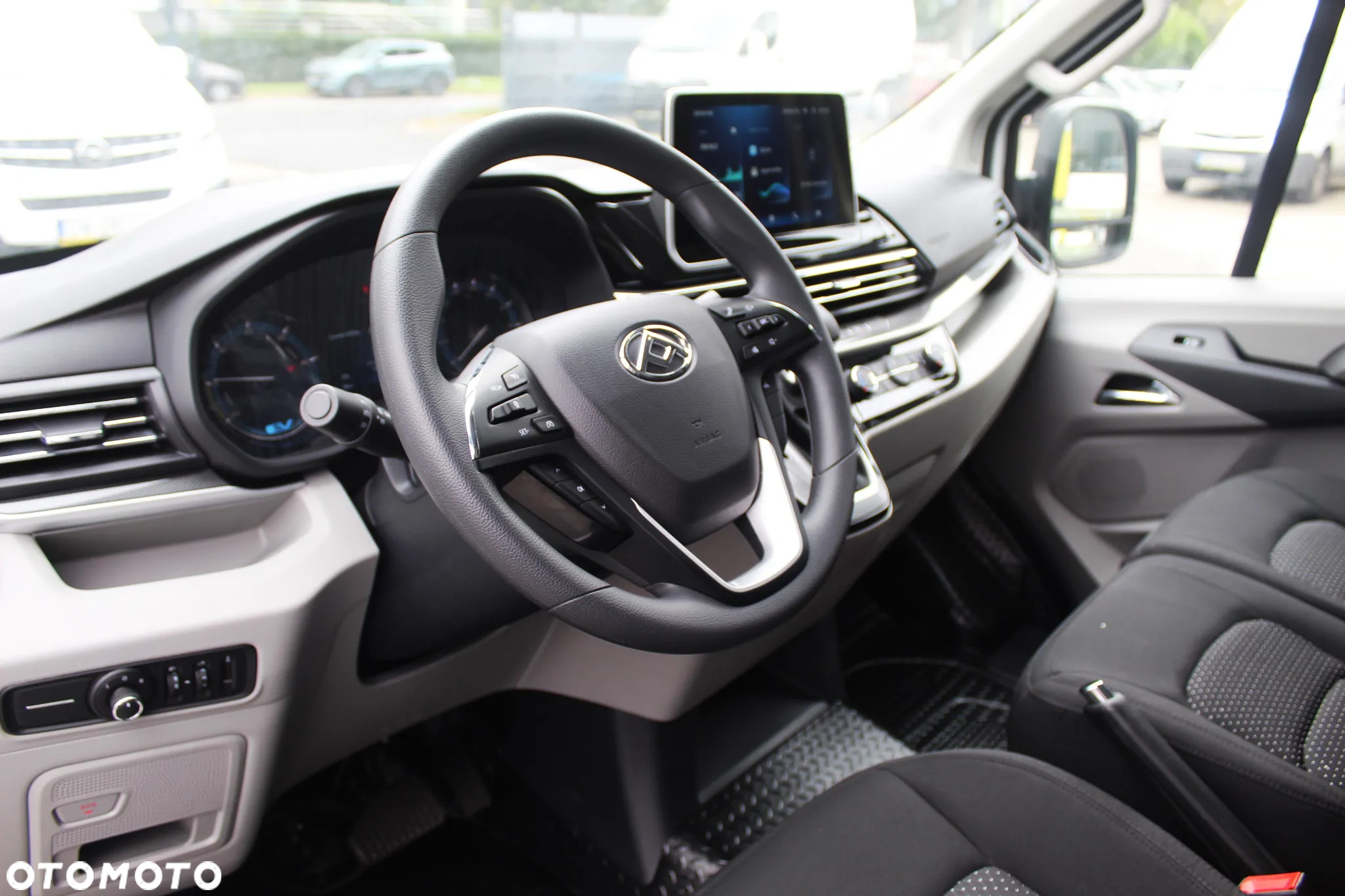 Maxus E-DELIVER 9 - 18