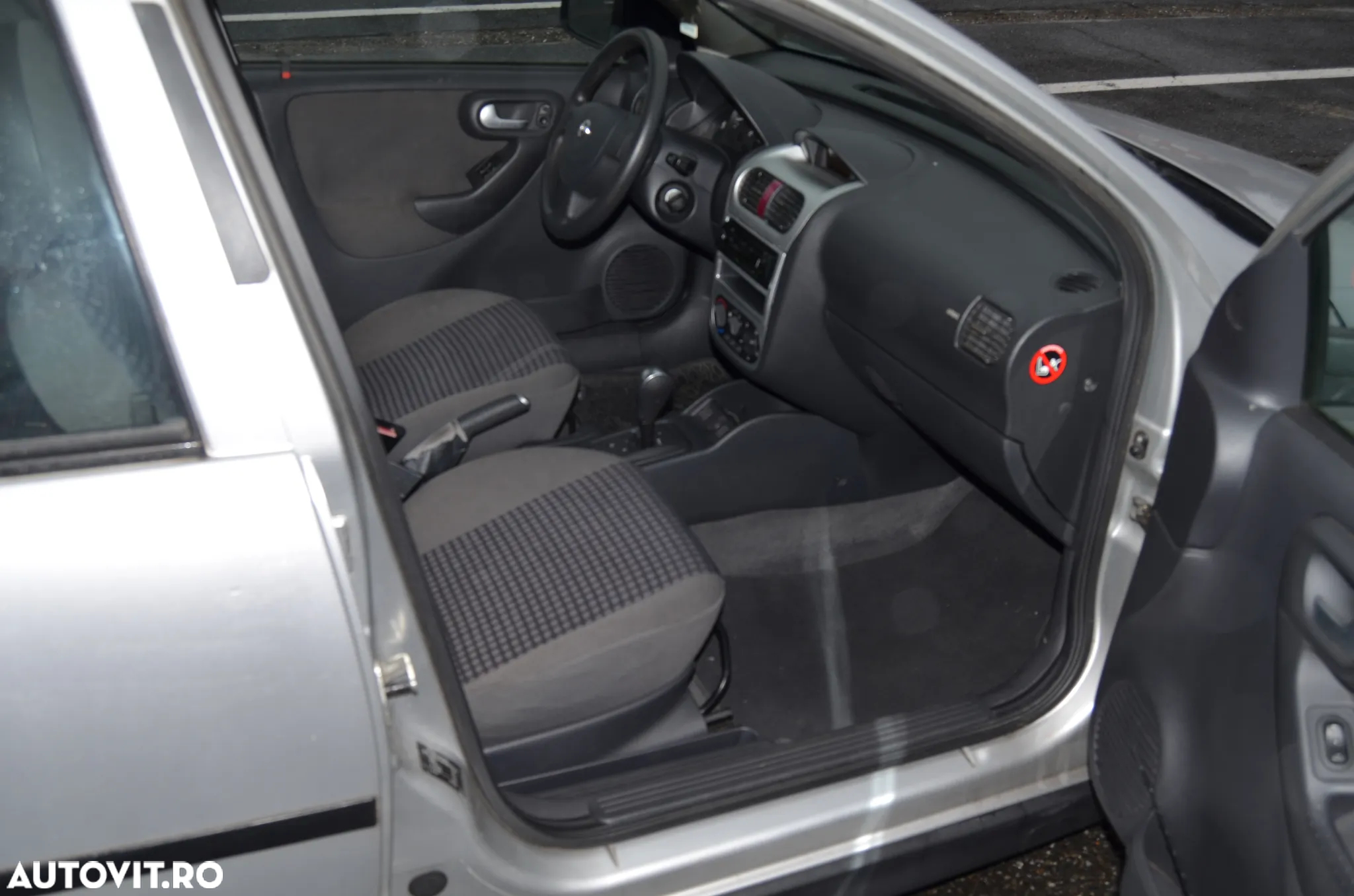 Opel Corsa 1.2i Easytronic Enjoy - 12