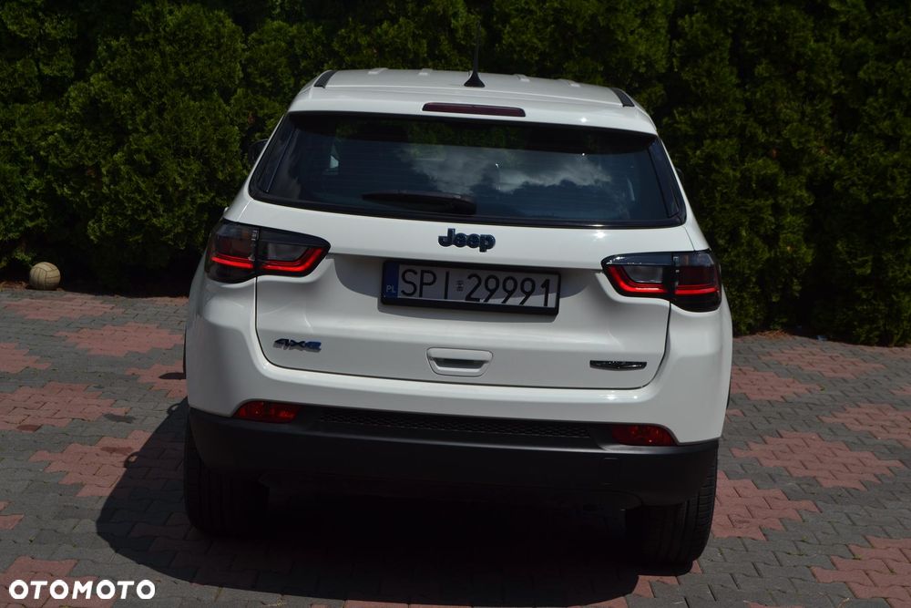 Jeep Compass - 12