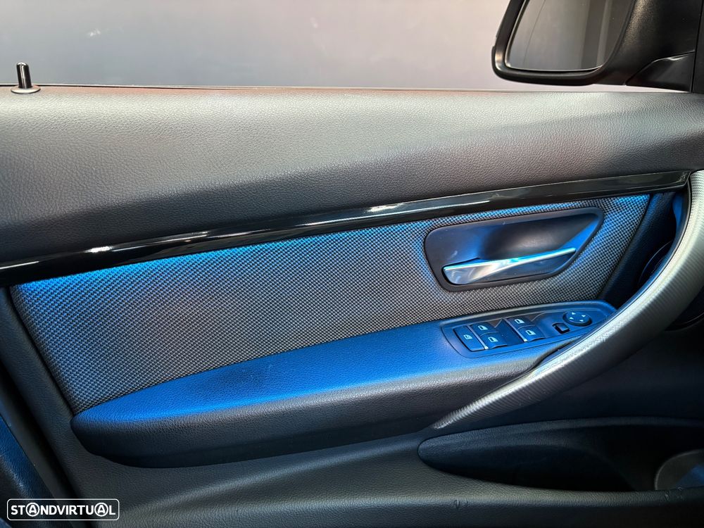 BMW 320 d Touring Sport-Aut. Efficient Dynamics Edition - 60