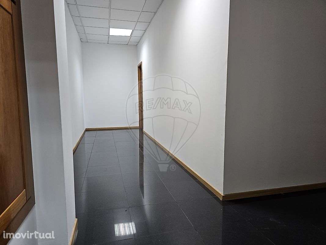 Escritório  para arrendamento - Grande imagem: 5/9