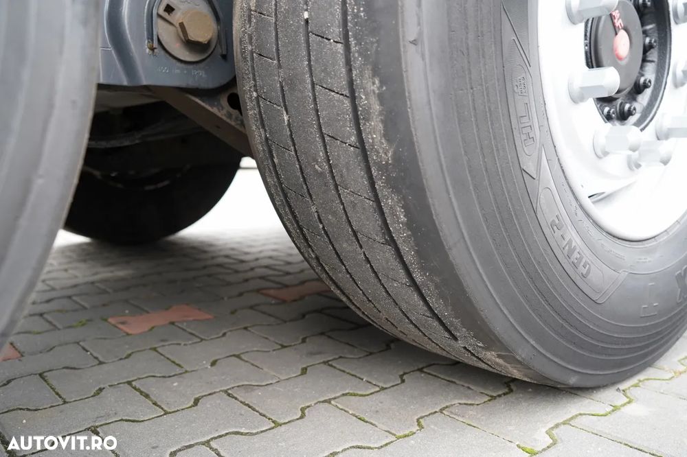 Wielton / CORTINĂ STANDARD / REMORCA DIN OȚEL - 9 M / AXĂ CULISANTĂ / SAF / ACOPERIȘ CULISANT / - 22