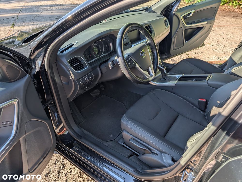 Volvo S60 D4 Geartronic Momentum - 13