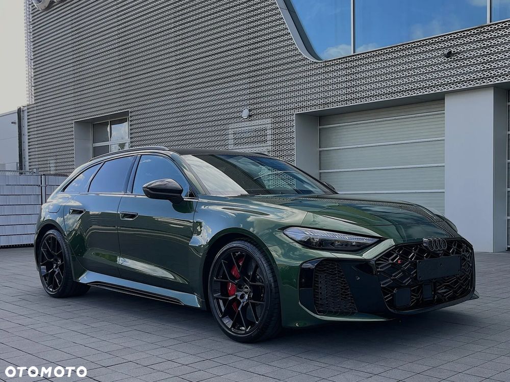 Audi RS5 Avant - 1