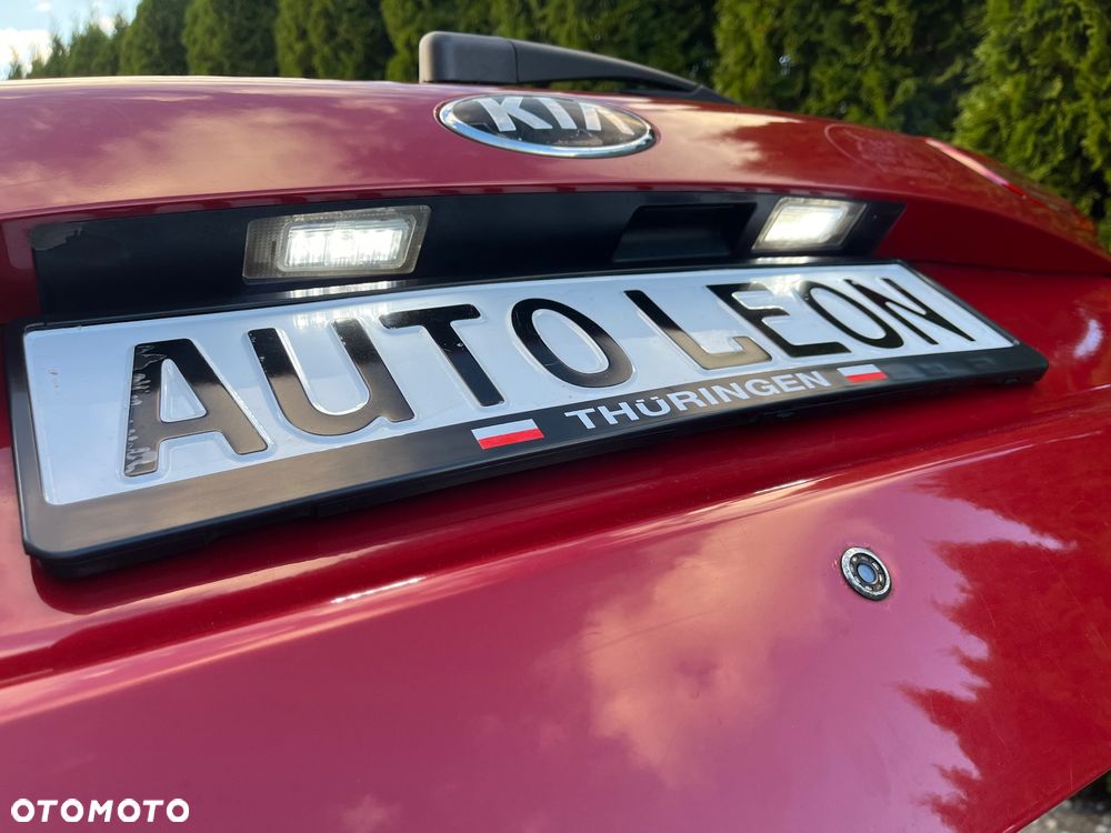 Kia Ceed - 32