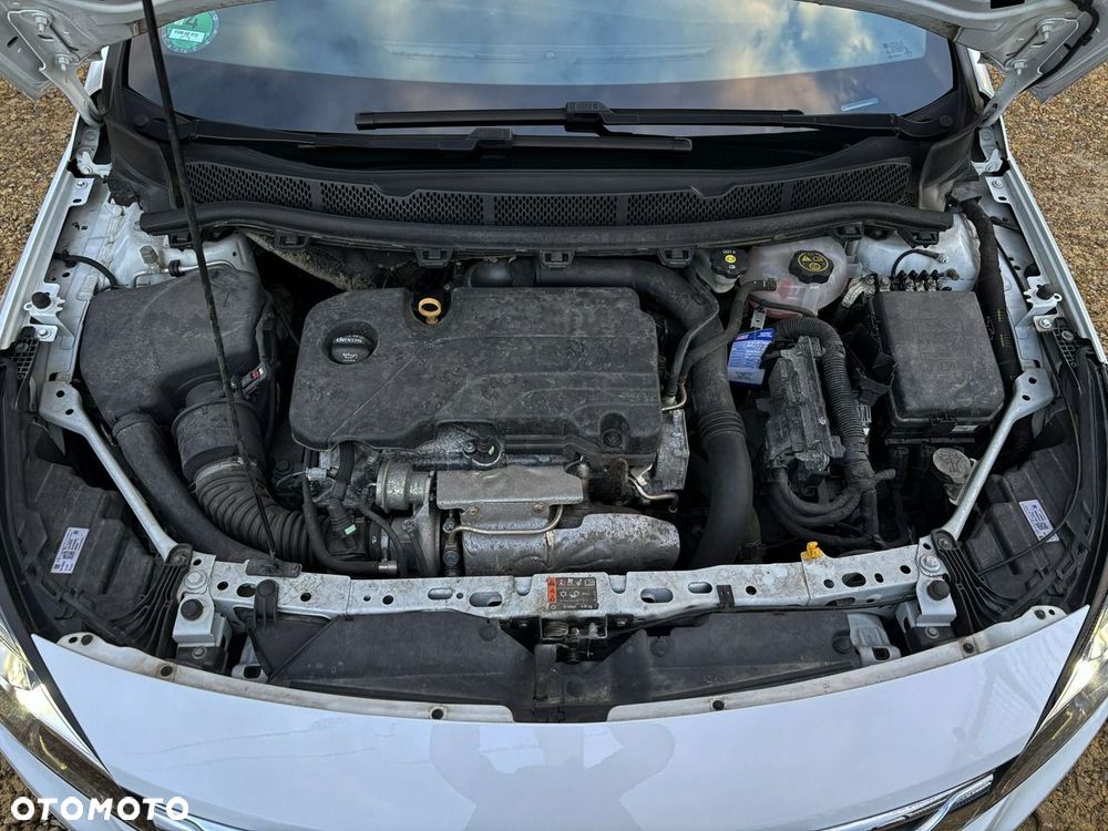 Opel Astra 1.4 T Dynamic - 8