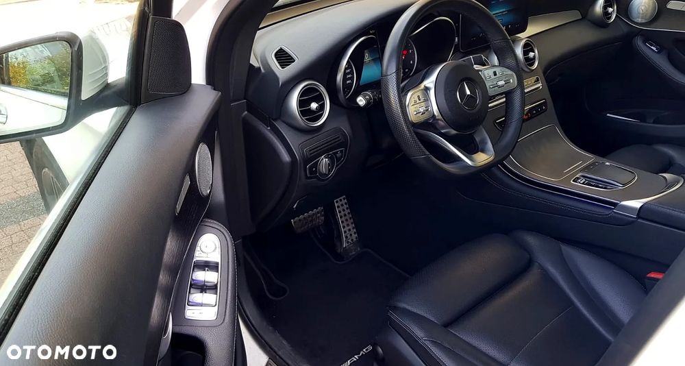 Mercedes-Benz GLC 220 d 4Matic 9G-TRONIC AMG Line - 13