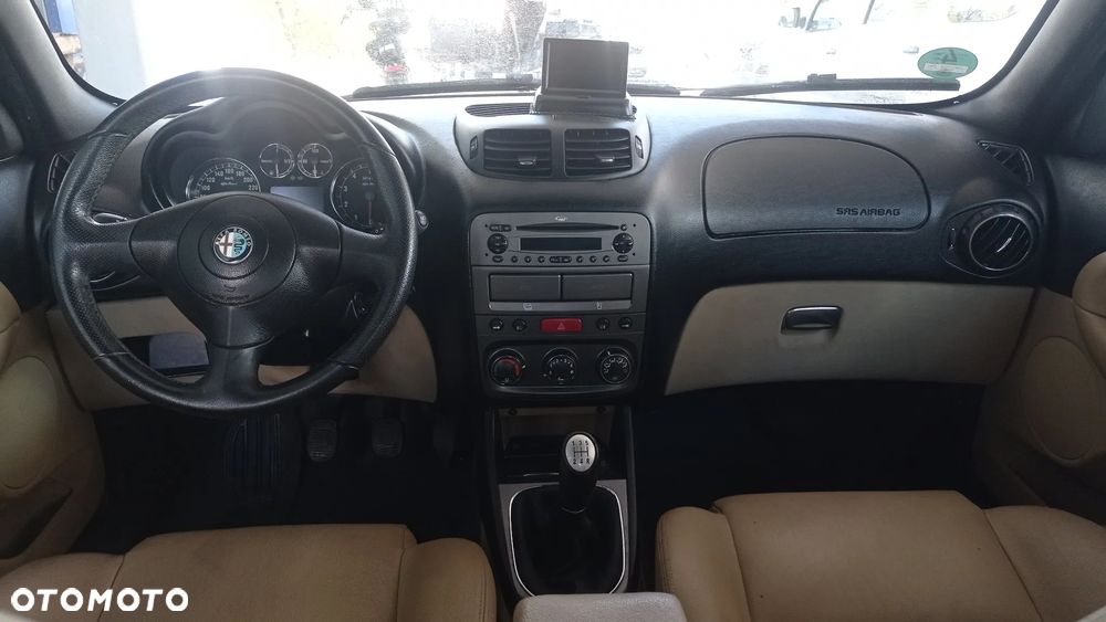 Alfa Romeo 147 1.6 Twin Spark ECO Distinctive - 37