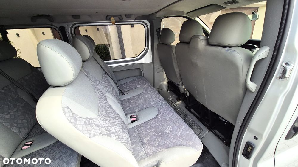 Opel Vivaro Tour - 9