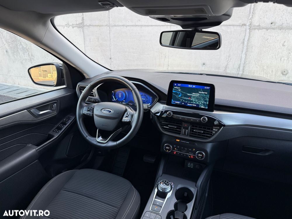 Ford Kuga - 24