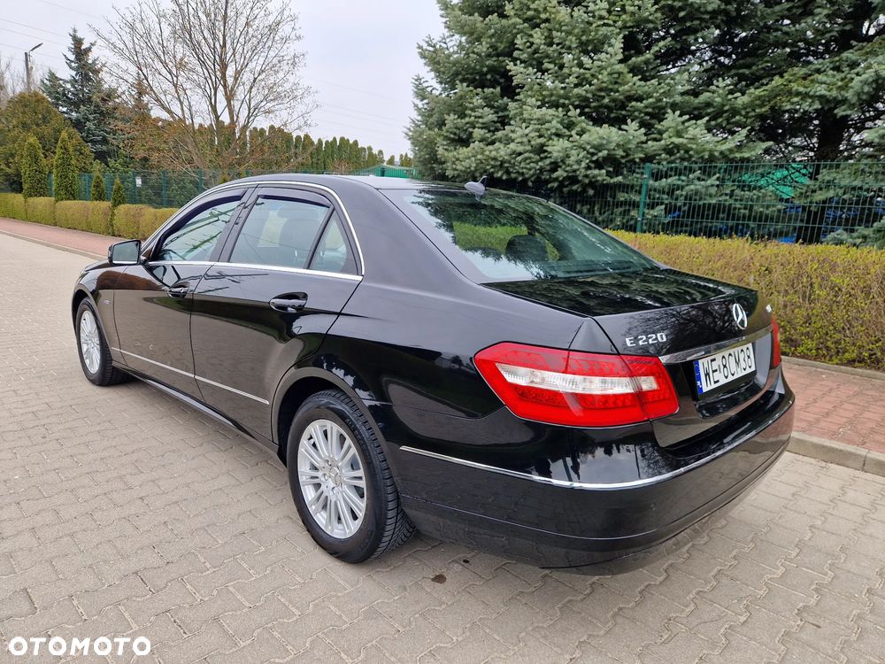 Mercedes-Benz Klasa E - 9