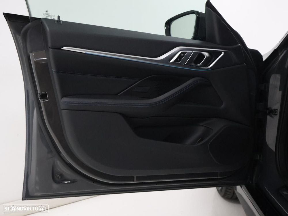 BMW i4 eDrive40 Pack Desportivo M - 11