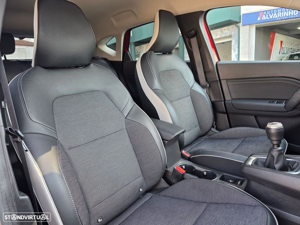 Renault Captur 1.0 TCe Techno Bi-Fuel - 26
