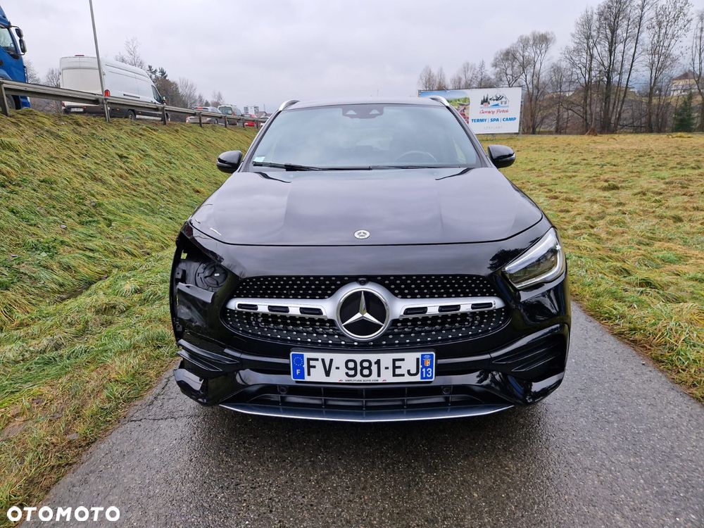 Mercedes-Benz GLA - 6
