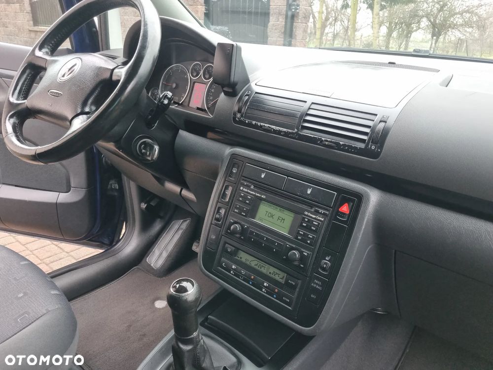 Volkswagen Sharan 2.0 TDI DPF Trendline - 17