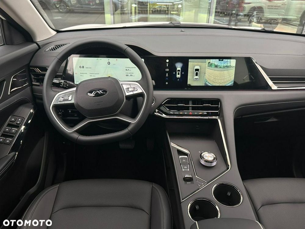 JAC JS8 - 10
