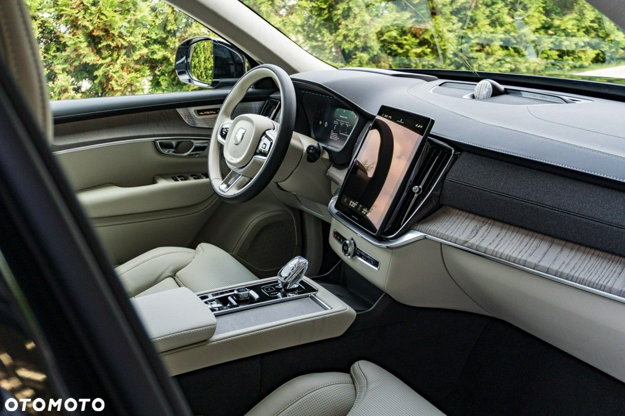 Volvo XC 90 - 28