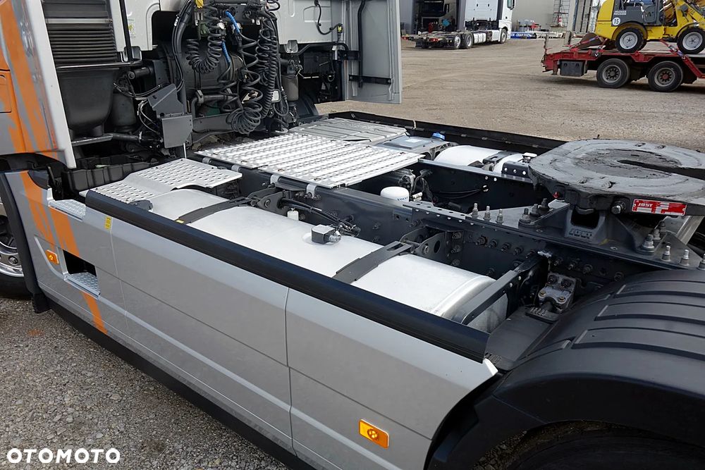 Volvo FH 540 JEDEN WŁAŚCICIEL PROSTO Z NIEMIECKIEJ FIRMY,FULL LED,PEŁNYE SPOJLERY,RETARDER,PEŁNA PODUSZKA - 10