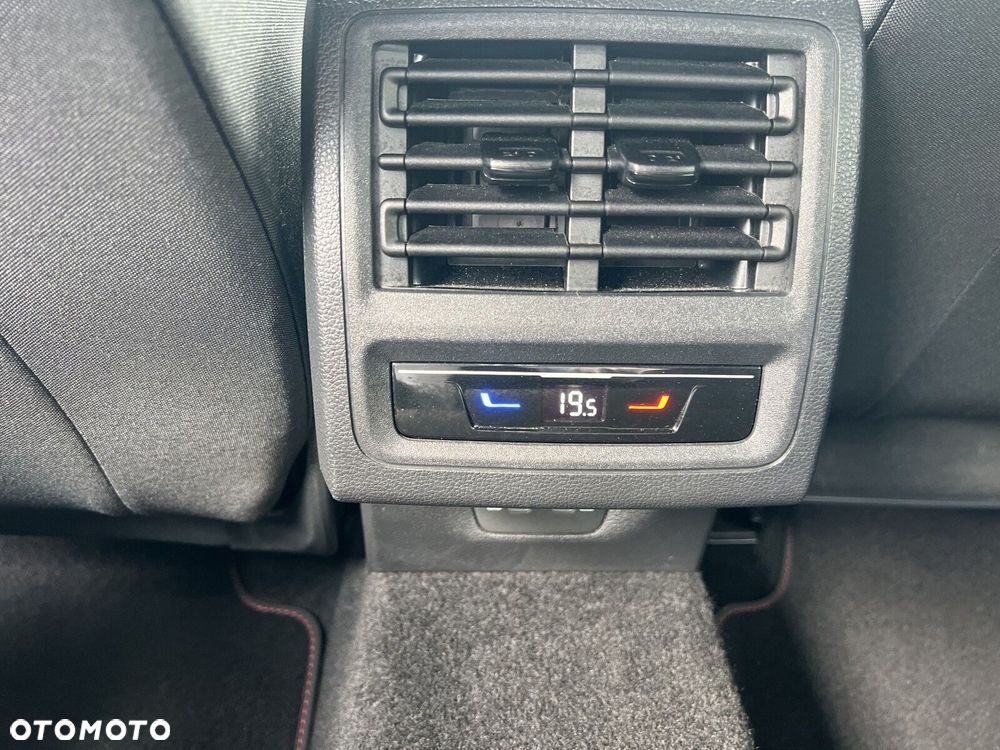 Volkswagen Golf 2.0 TSI GTI DSG - 28