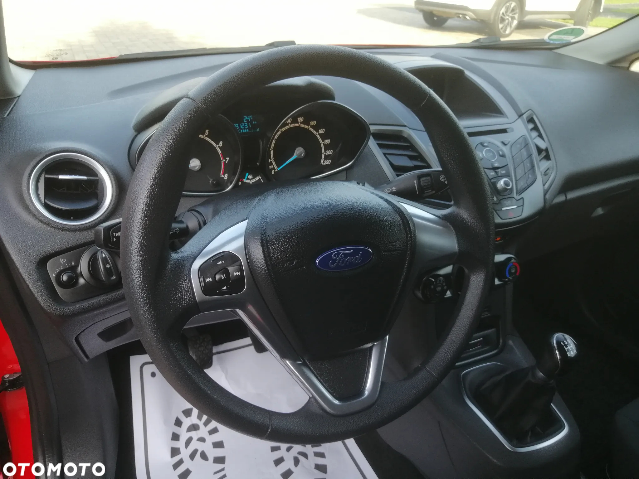 Ford Fiesta 1.25 Trend - 13