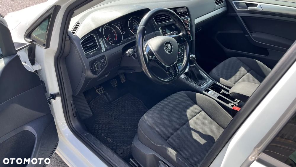 Volkswagen Golf 1.4 TSI BMT Comfortline - 19