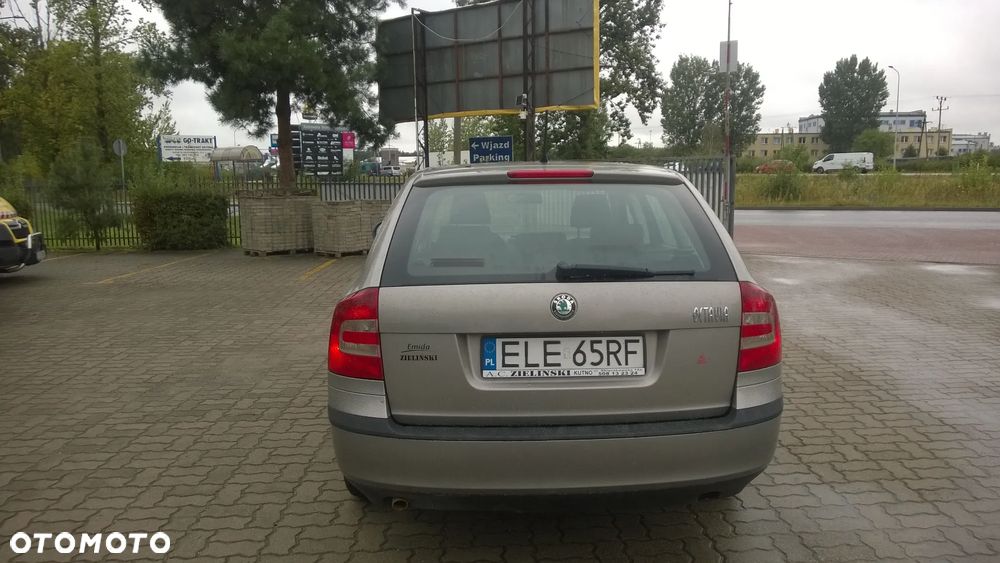 Skoda Octavia 1.6 Ambition - 5