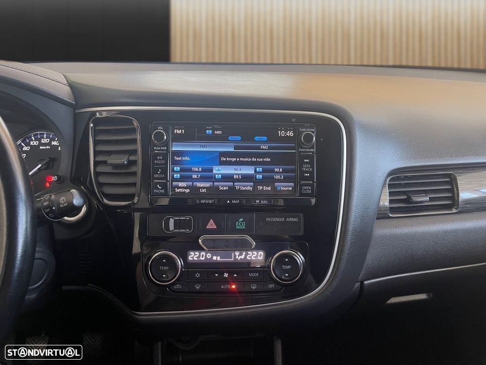 Mitsubishi Outlander 2.2 DI-D Instyle Navi - 4