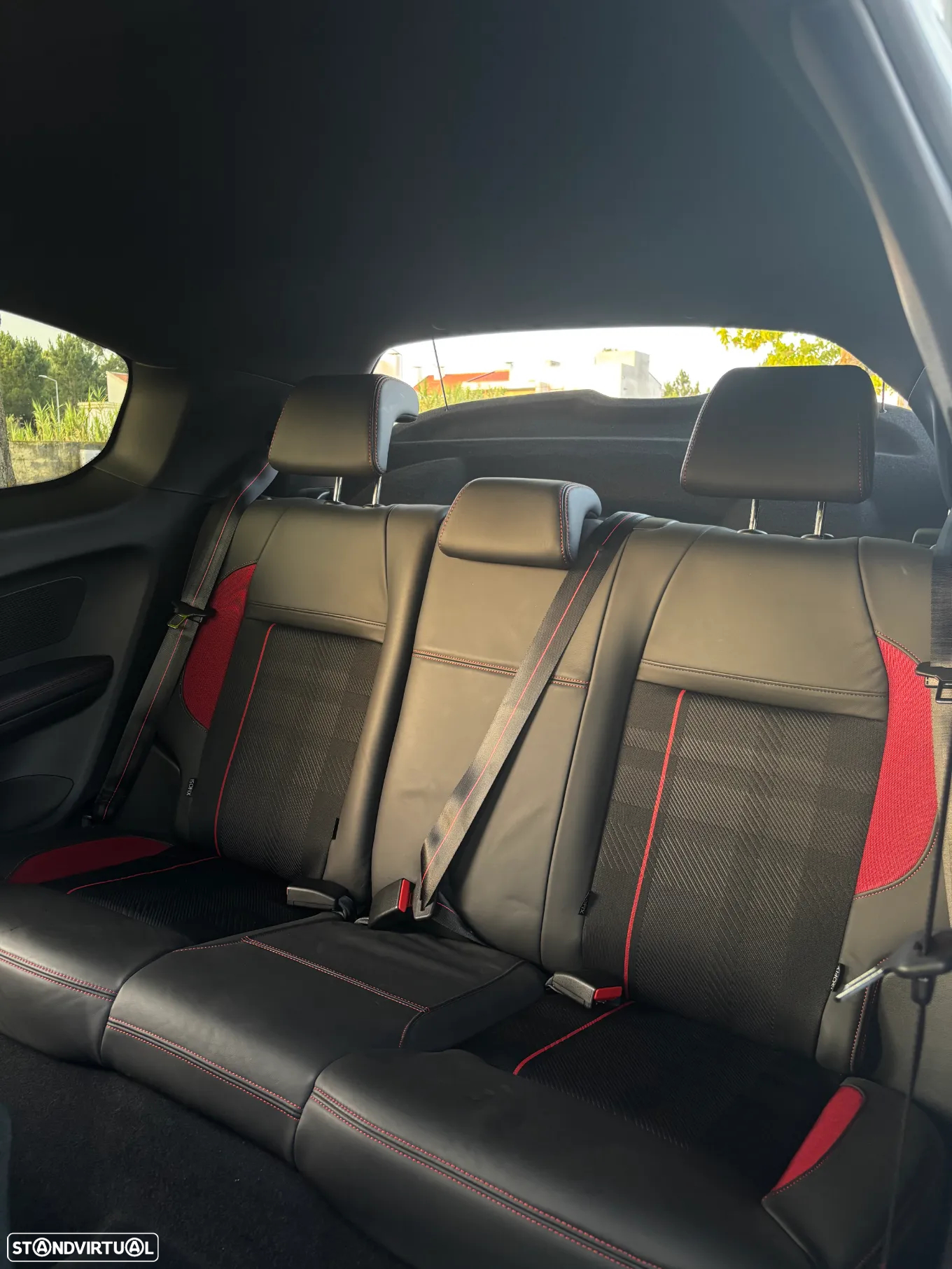 Peugeot 208 1.6 THP GTi - 26