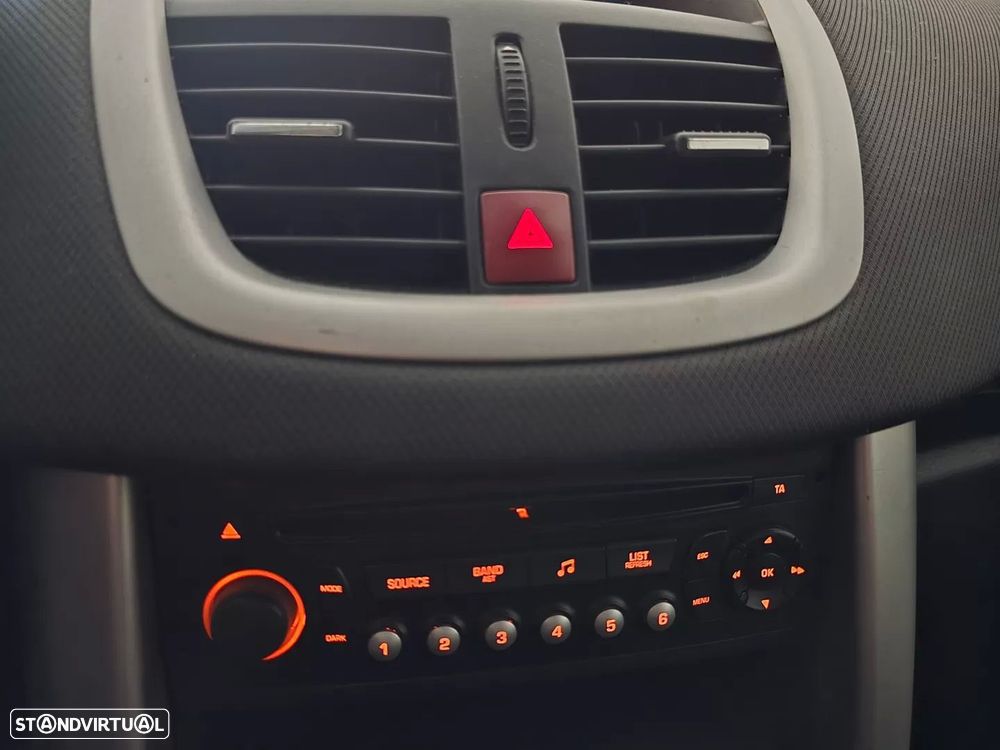 Peugeot 207 1.4 16V Active - 16