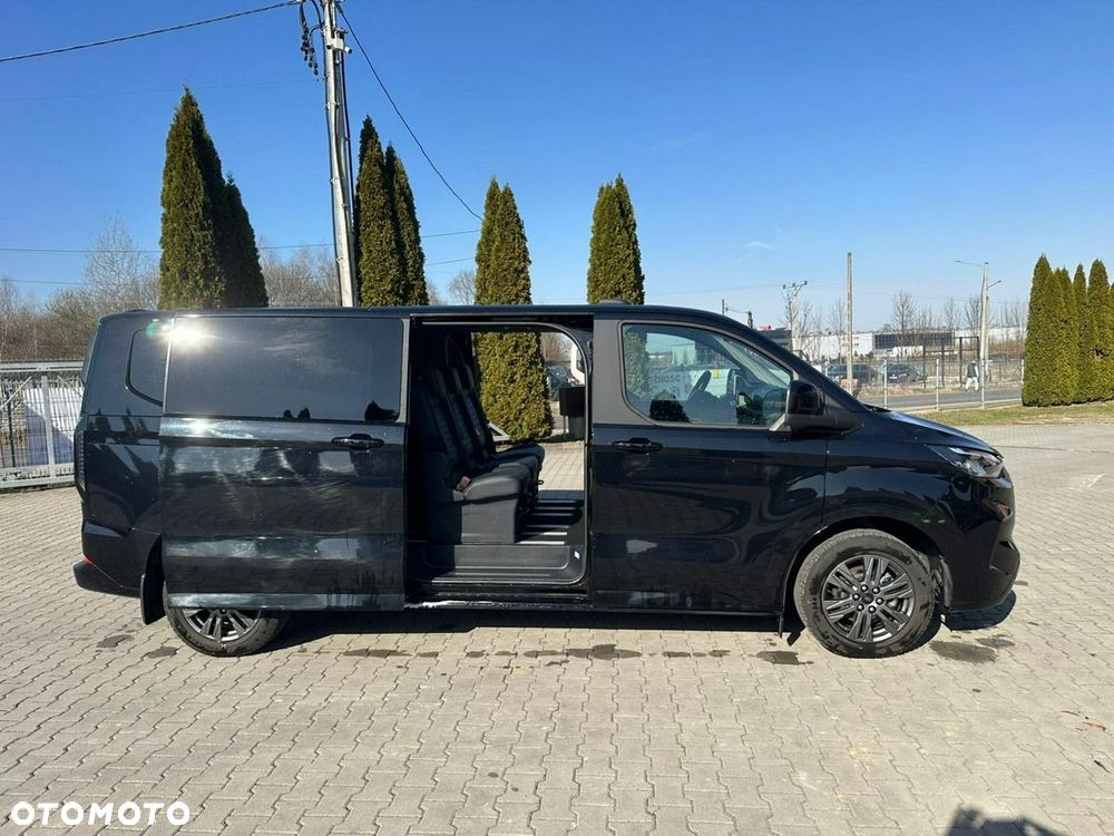 Ford Tourneo Custom - 9