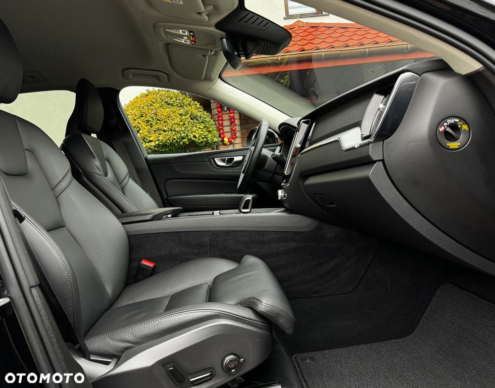 Volvo XC 60 B4 D Geartronic RDesign - 9