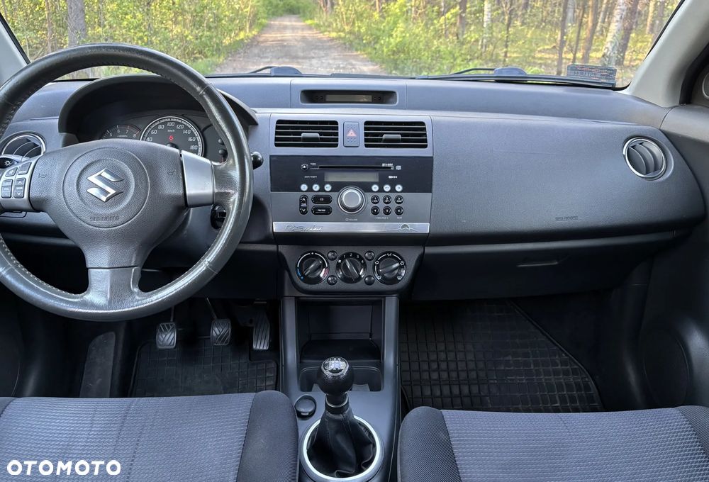 Suzuki Swift 1.3 4x4 Comfort - 5