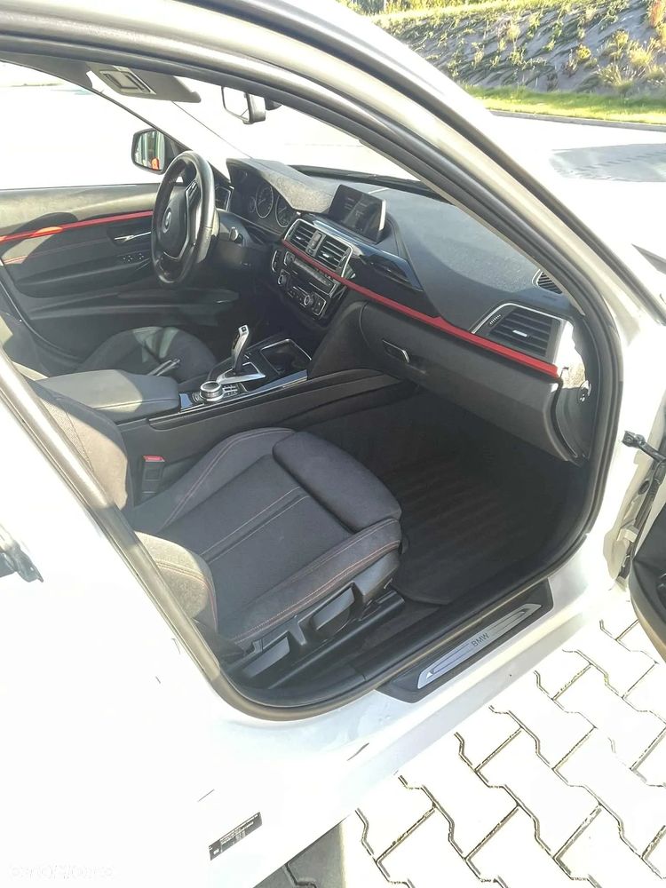 BMW Seria 3 318d Sport Line - 9