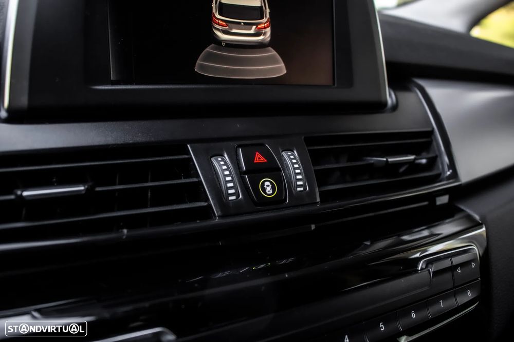 BMW 216 Active Tourer d Advantage - 24