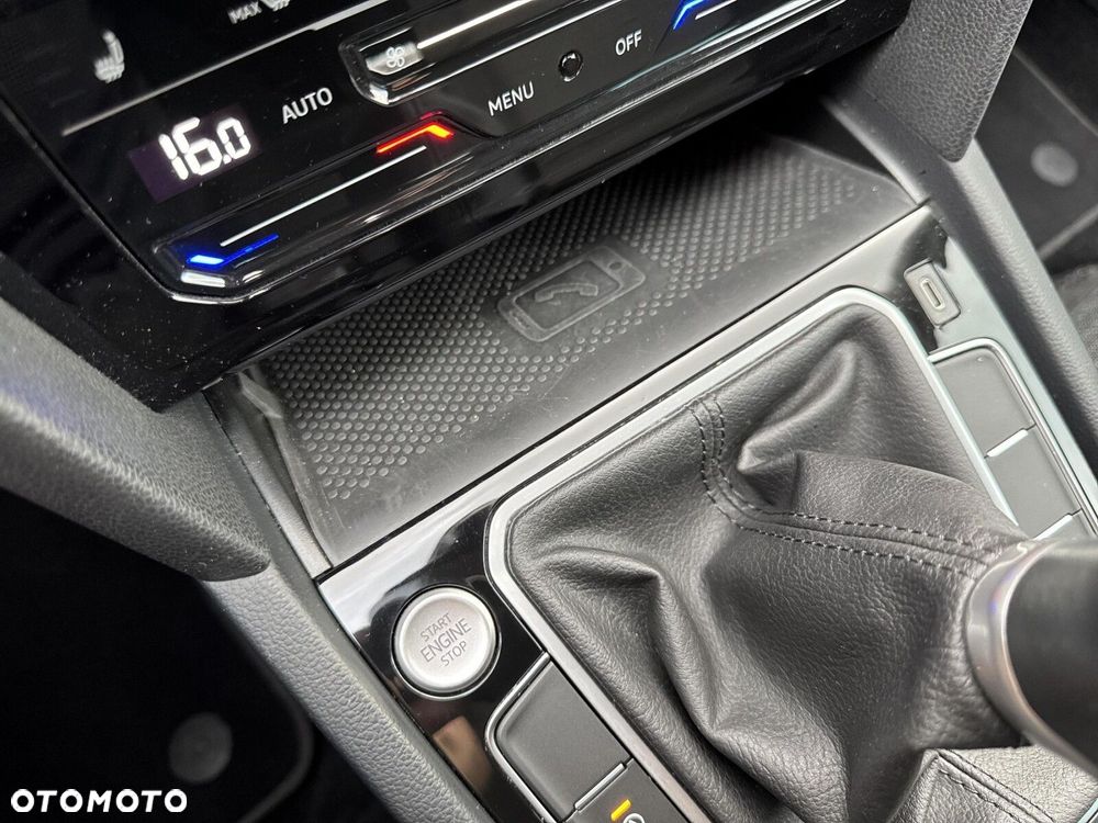 Volkswagen Passat 2.0 TDI EVO Business - 35